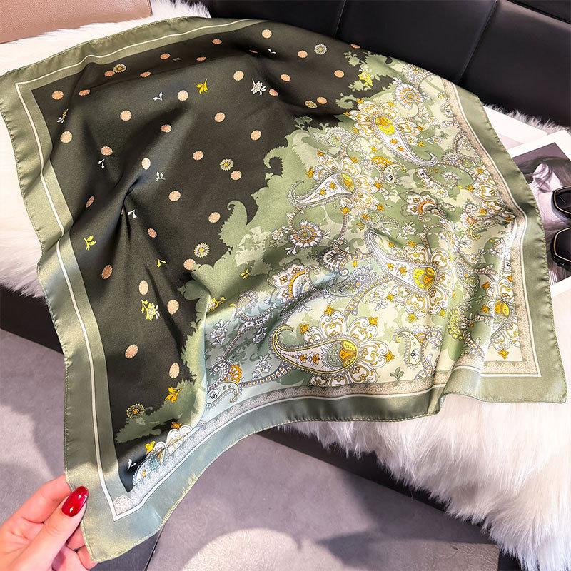 Spring Silk Scarf Fashionable Foreign Style Versatile Small Square Scarf 70Cm Decorative Scarf Sunscreen Travel Shawl Women