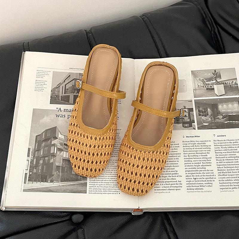 Woven hollow and breathable commuter bag head half slippers women's summer new outer wear one pedal versatile slope heel sandals tide