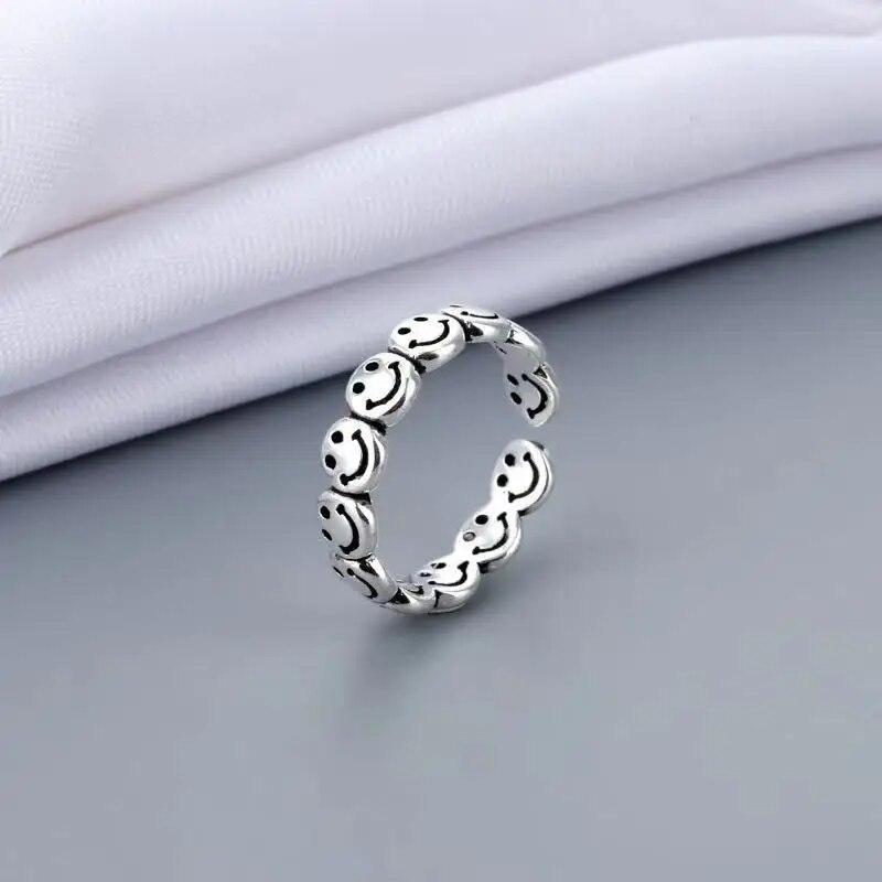 Cute Women Men Simple Design Rings Vintage Owl Frog Smiling Ring For Woman Girl Ancient Silver Color Retro Punk Jewelry Gift