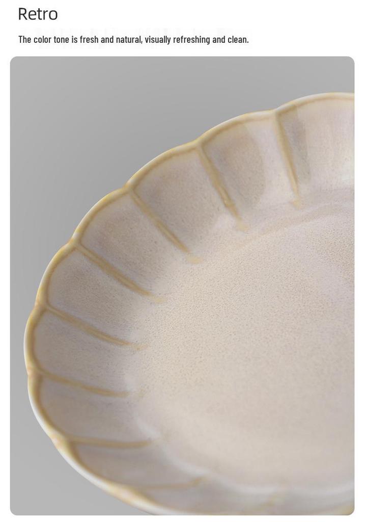 Japanese Retro White Glaze Ceramic Breakfast Plate - Creative and Simple Design for Cakes and More