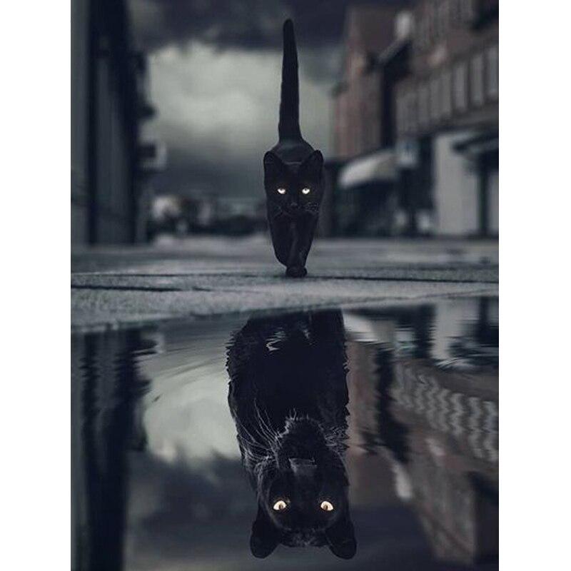 Black Cat Panther Animal Reflection DIY Diamond Painting Cross Stitch Mosaic 5D Full Drill Diamond Embroidery Scenic Wall Decor