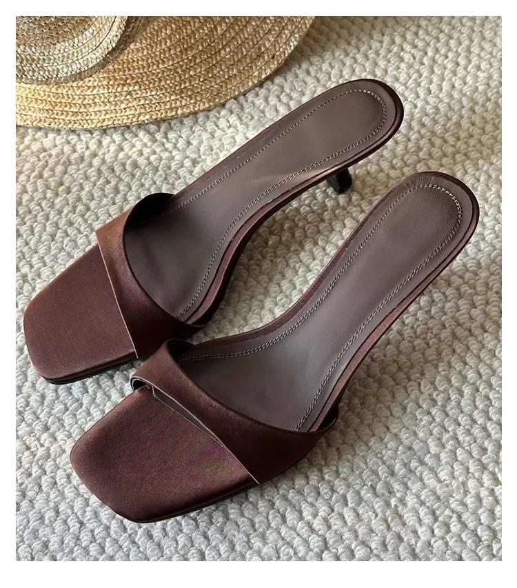 

Брендовая женская обувь Базовые женские тапочки Модные туфли с открытым носком Женские туфли Распродажа Квадратный носок Твердые каблуки Женские 39 коричневый