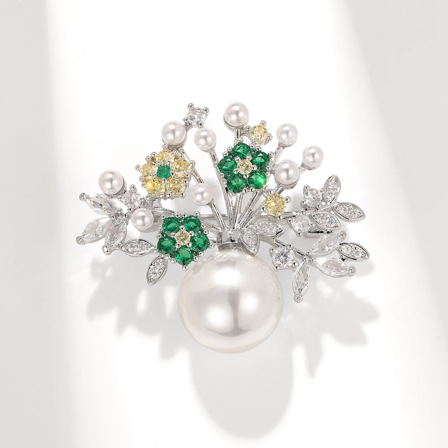 Bo Xin Yun Baroque Pearl Brooch with Micro-set Zirconia