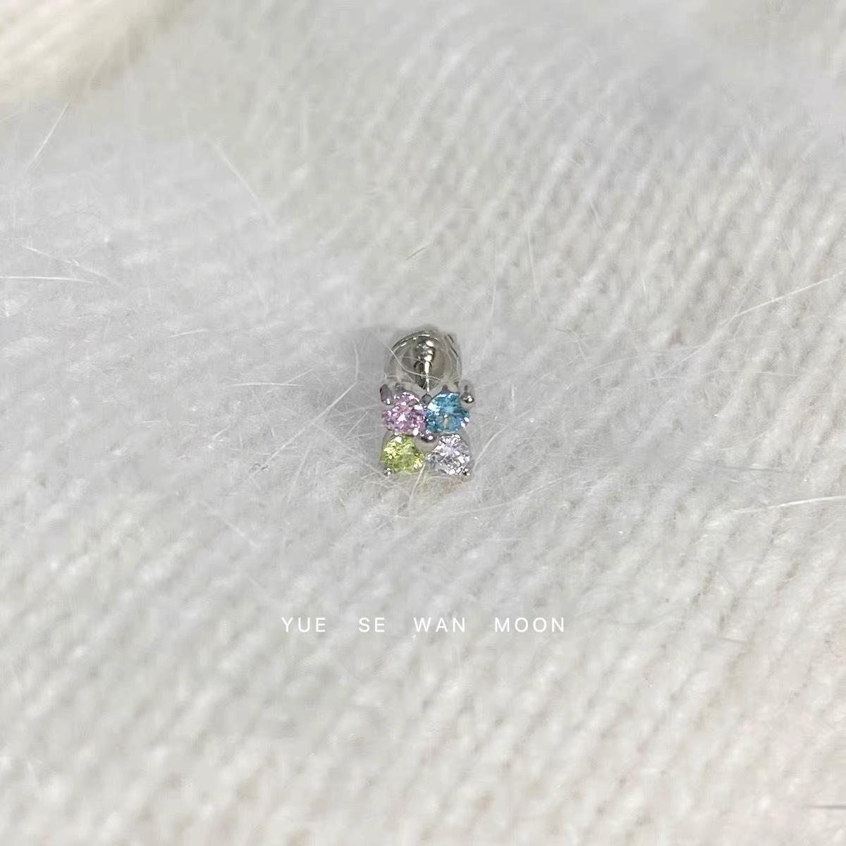 Разноцветные серьги-гвоздики с четырехлистным клевером: Универсальные мини-серьги для девочек