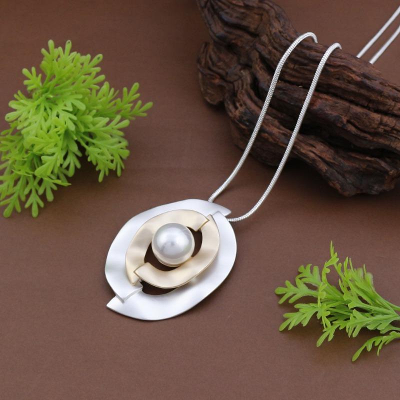 New dumb hollow geometric round long pendant, women's creative exaggeration irregular round long necklace