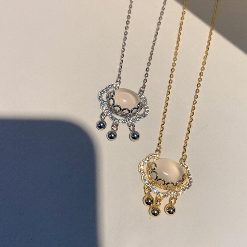 Small Bell Ruyi Longevity Lock Necklace Woman Simple Ins Round Pendant Necklaces Girl Party Jewelry Holiday Gifts