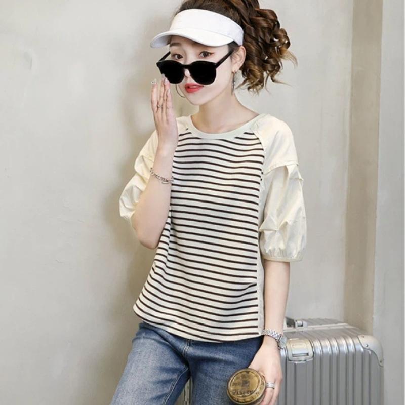 Striped Stitching Fake Two-piece Short-sleeved Shirt for Women Summer New Round Neck Top