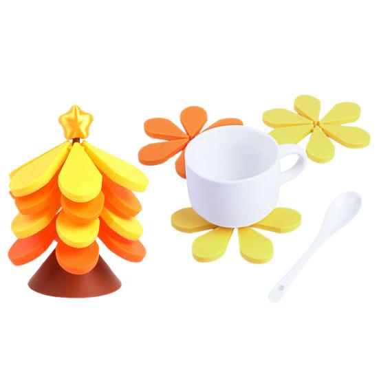 Silicone Trivets with Stand Christmas Tree Insulation Mat Festive Pot Holders for Kitchen Dining Holiday Gift Idea