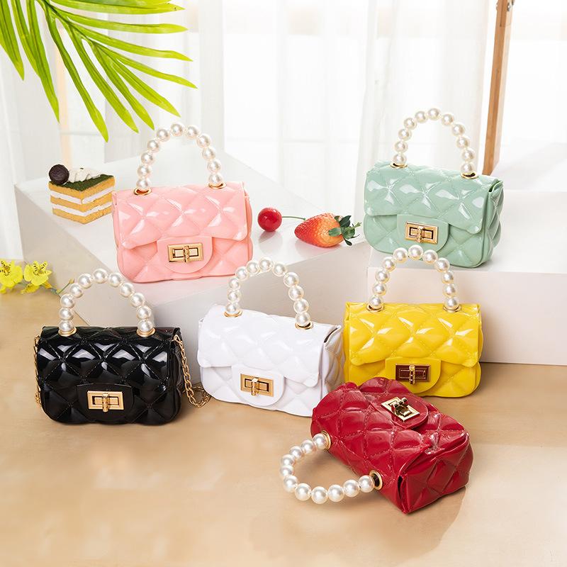 IELGY All-match Pearl Diagonal Women's Bag Portable Fashion Korean Version Casual One Shoulder White
