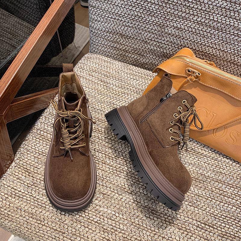 Vintage thick-soled lace-up Martin boots women's 2025 autumn new fashion tooling rhubarb boots Maillard short boots