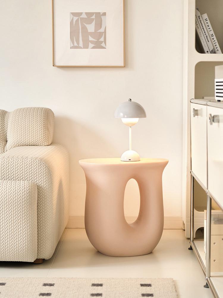 Nordic Coffee Tables Small Side Table Decoration Accessories Cute U-shapped Design Portable Living Room Furniture Self-contained