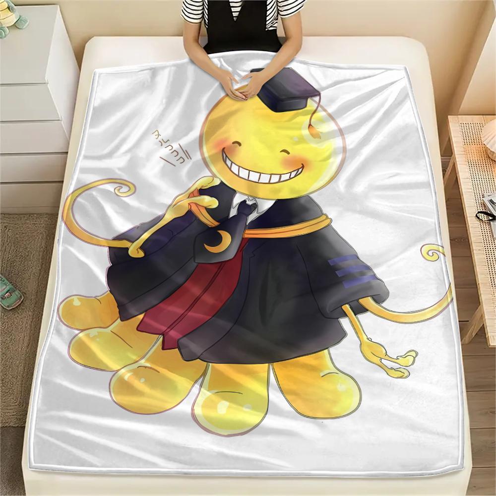 1 szt. Koc flanelowy z nadrukiem z Ansatsu Kyōshitsu, Wysoka jakość, Na wszystkie pory roku, Wystrój domu, Ciepło i komfort, Idealny na prezenty świąteczne