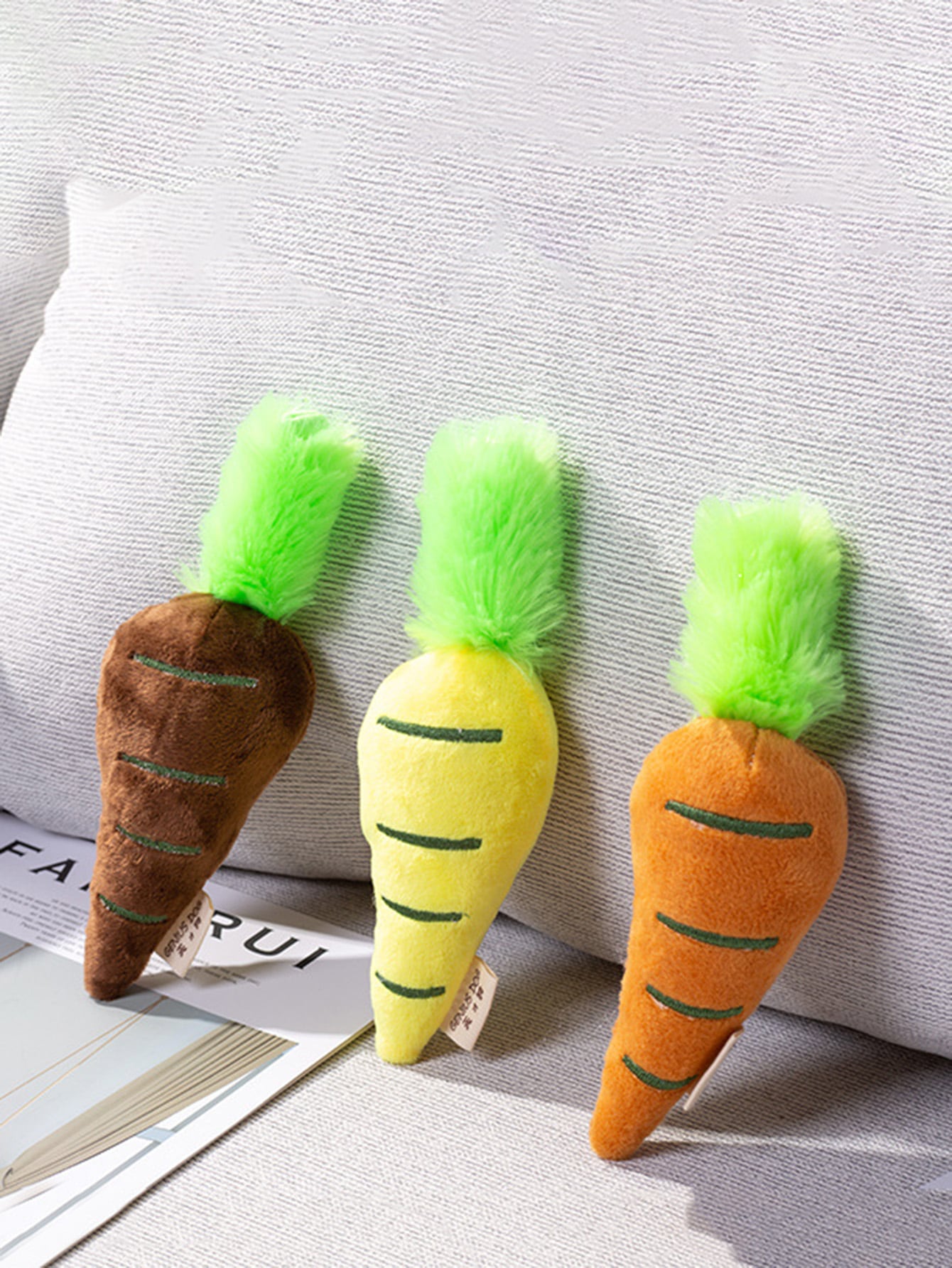 

1pc Sounding Puppy Dog Chew Toy Fruit Vegetable Cartoon Carrot Squeak Toy for Cat Pets Plush Toys Small Dog Toy Animal Plush