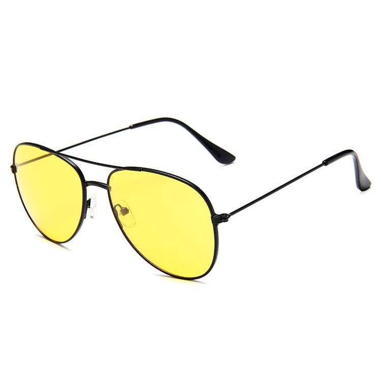 Classic Gradient Metal Frame Pilot Sunglasses for Men Women Trendy Yellow Brown Lens Beach Vacation Glasses