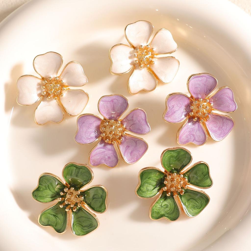 New INS retro Hong Kong-style floral French drip glaze earrings, three-dimensional floral studs, light luxury elegant earrings for women
