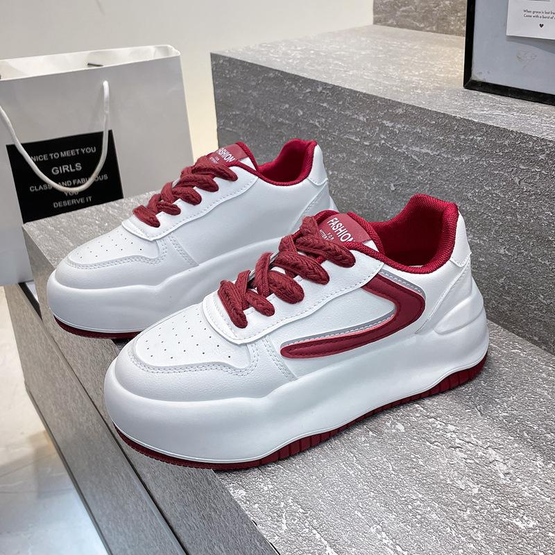 

Fashion thick-soled waterproof little white shoes for women s 2025 new autumn design sense niche height-increasing casual board shoes 40