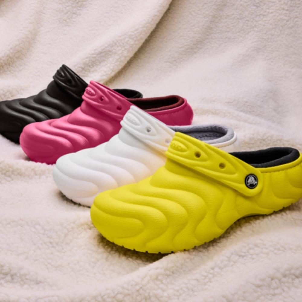 Crocs Classic Lined Over Puff Clog 210059 100