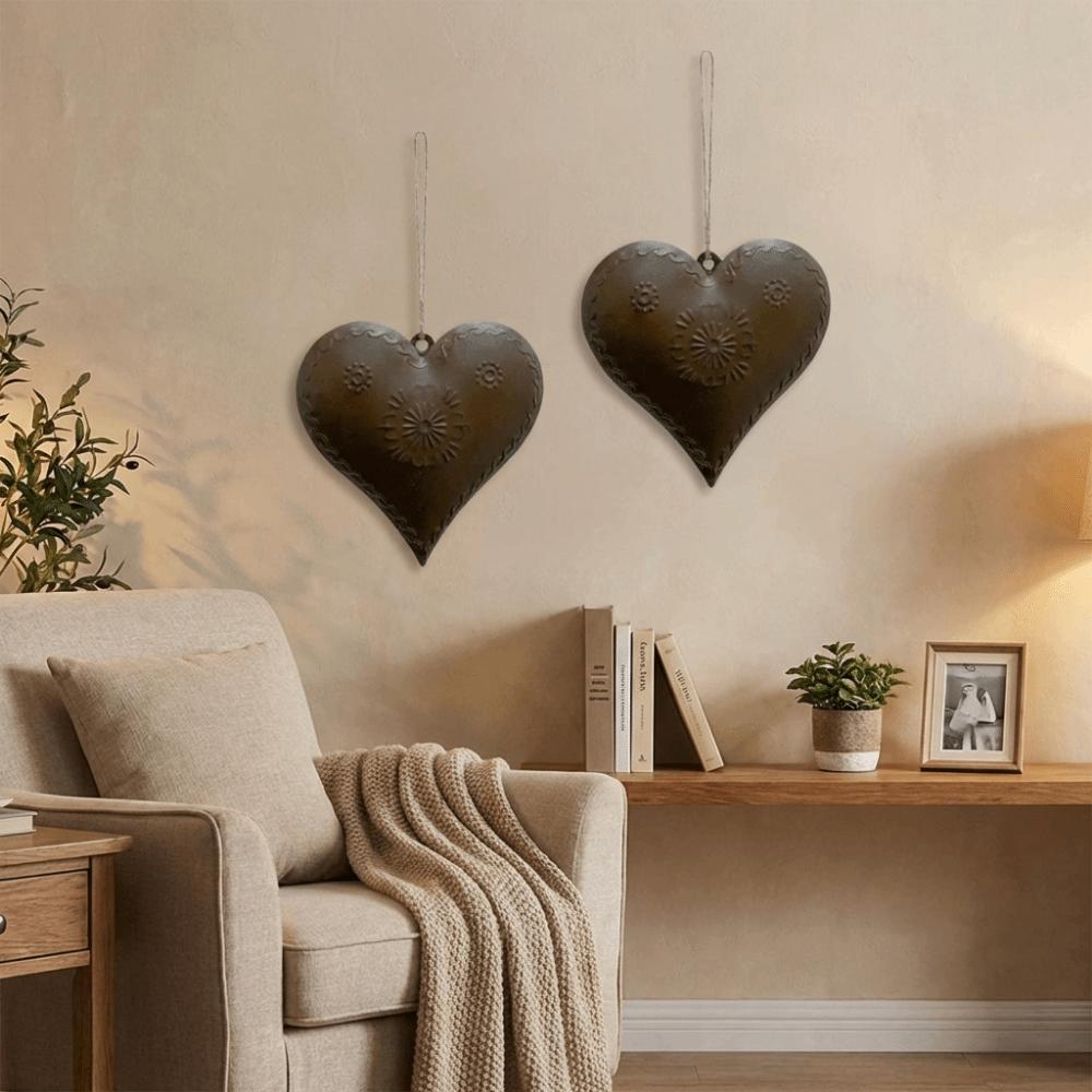2PCS Vintage Metal Heart Pendant Iron Wall Decor Durable Heart Shaped Ornament  Outdoor