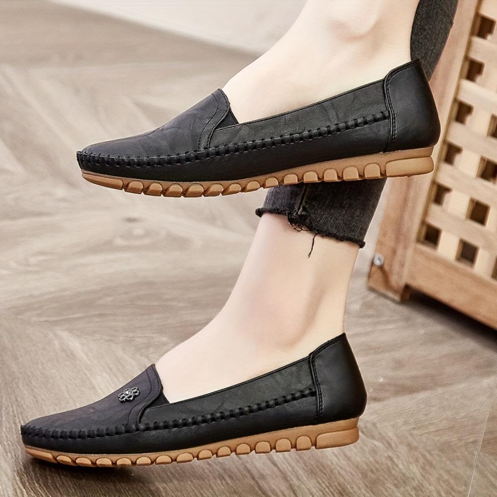 Ladies' Casual Shoes, Anti Slip Soft Soled Shallow Mouth Loafers, Spring and Summer Styles, Lightweight and Comfortable Flat Shoes for One Foot