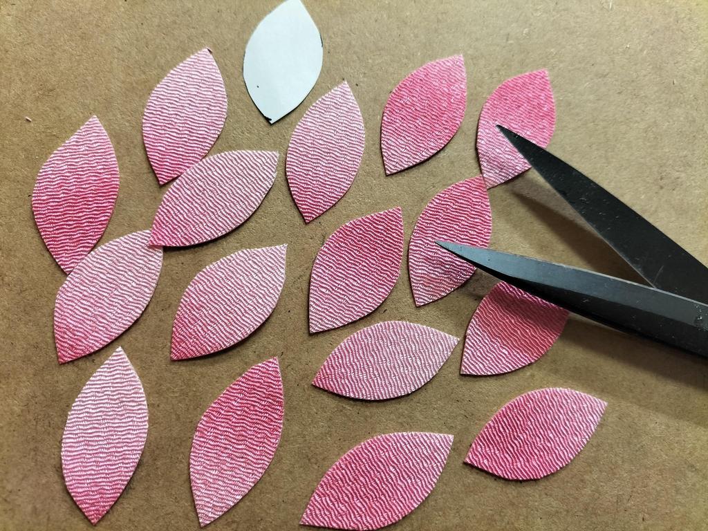 Takaraku Chirimen Crafts Flower Lotus Wall Handmade Kit Offering, Hanging,