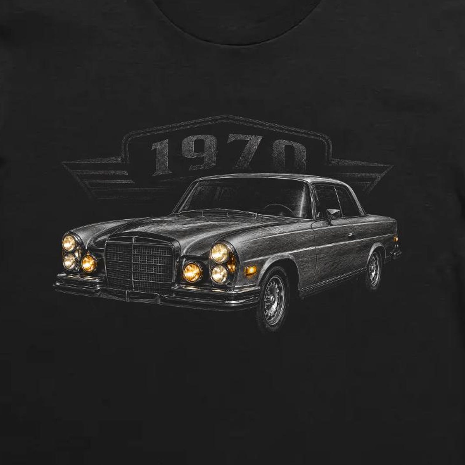 1970s German Classic Luxury Coupe Vintage Car Sketch Art T-Shirt XL