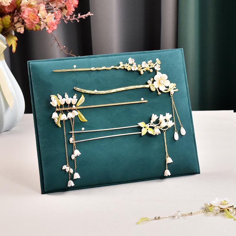 Ancient-Style Hairpin and Jewelry Display Stand with Flannel and Tassel Elements