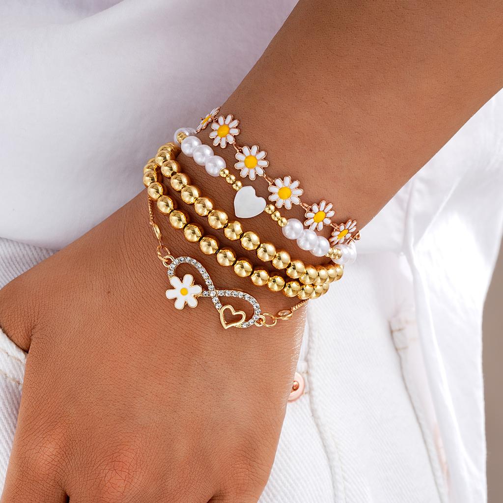 5Pcs/Set Bohemian Daisy Flower Heart Bracelets Sets for Women Vintage Gold White Color Crystal Infinity Symbol Bracelets Jewelry