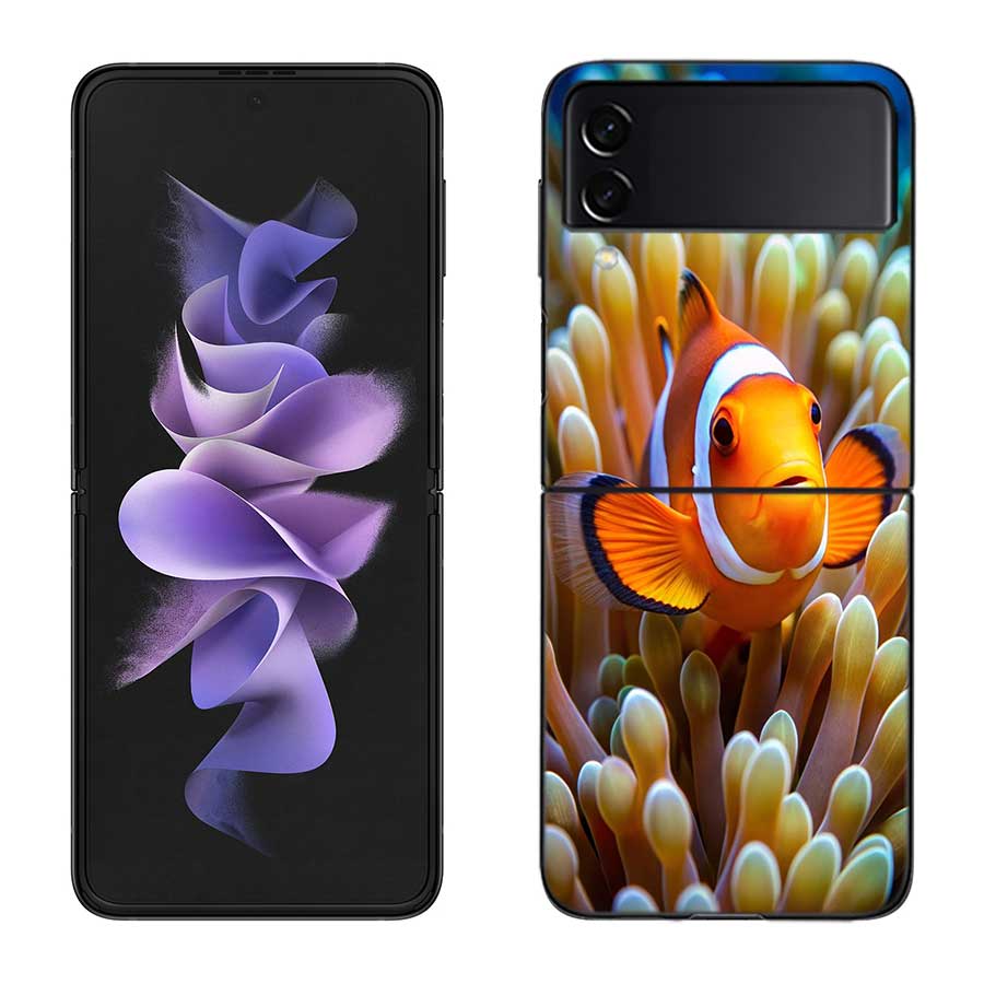 Clownfish and Sea Anemone Phone Case For Samsung Z Flip 7 6 5G Galaxy Z Flip 5 4 3 Black Hard Cell Cover Luxury PC Shell Coque