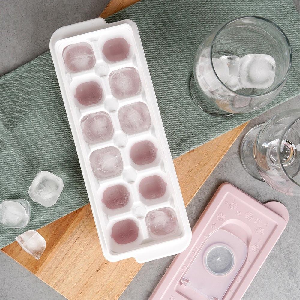 Silicone Ice Cube Mold for Freezing Ice Cubes with a Lid