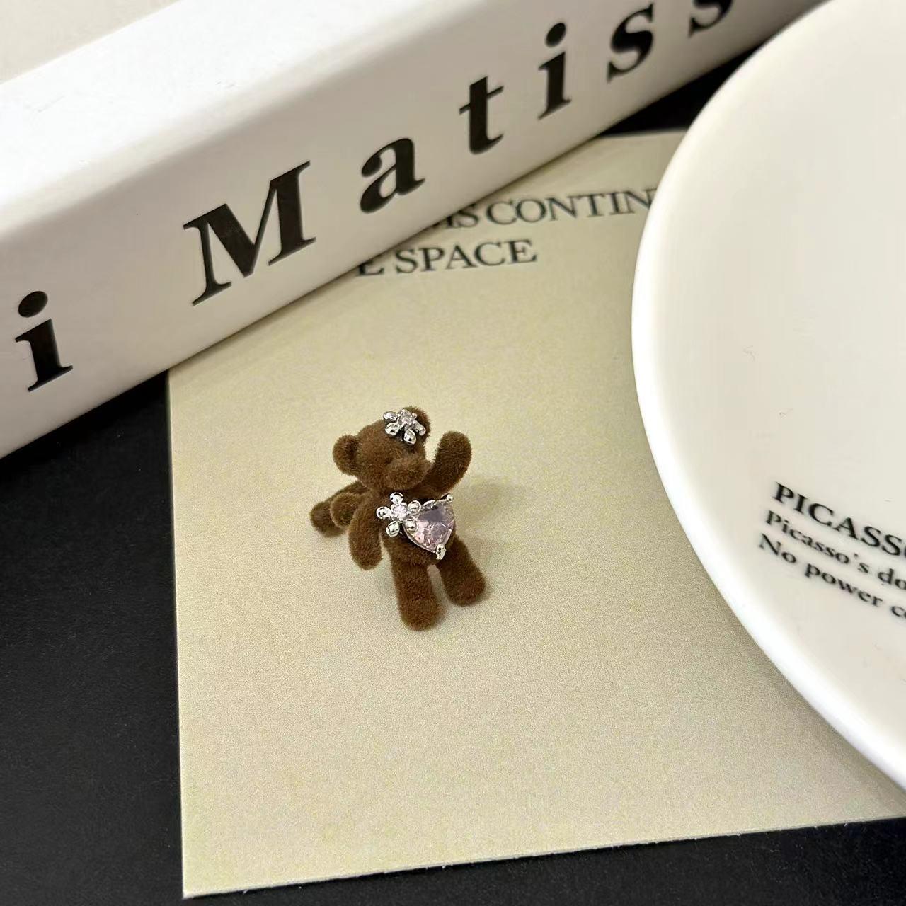 

Sweet Princess Flocked Bear Pearl Necklace & Ring Set with Pink Zircon