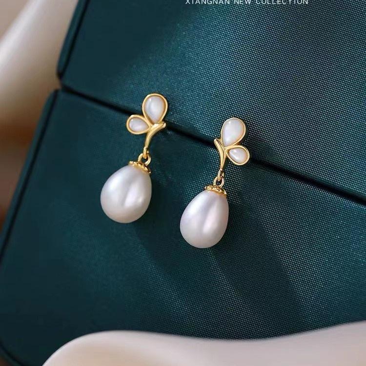 Butterfly Pearl Stud Earrings, 925 Sterling Silver Needle, 2023 Summer Light Luxury Niche Jewelry for Women.