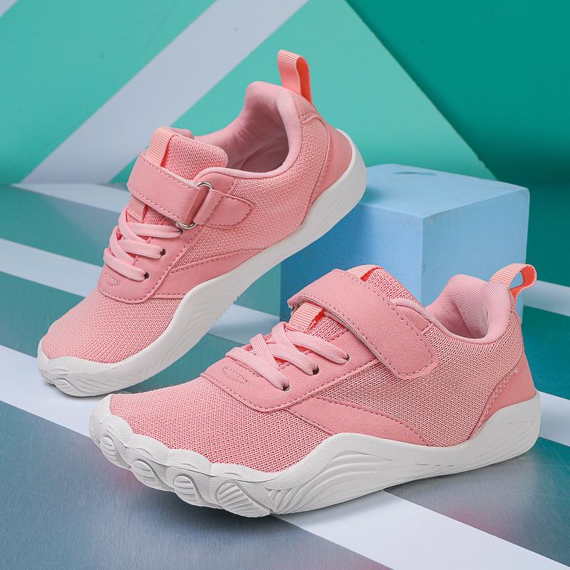 2026 Kids' Breathable Mesh Sports Shoes: Wear-Resistant, Soft Sole, Ideal for Spring, Summer, Autumn Running and Outdoor Play.