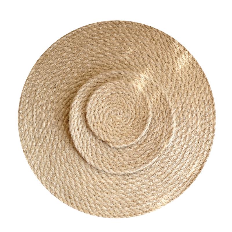 

Handmade Jute Round Placemat: Thick Heat-Resistant, Anti-Slip Coaster for Kitchen & Dining