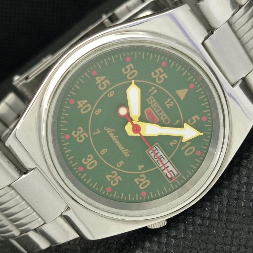 

Б/У винтажные часы SEIKO 5 AUTO 7009A JAPAN MENS D/D GREEN WATCH 594a-a311730-9 SKU594a-a311730