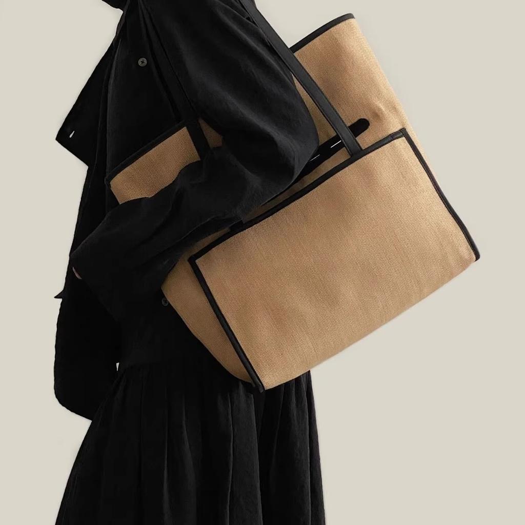 Bolso tote de gran capacidad para mujer, nuevo diseño, sentido de nicho, bolso de hombro, bolso de mano para el trabajo