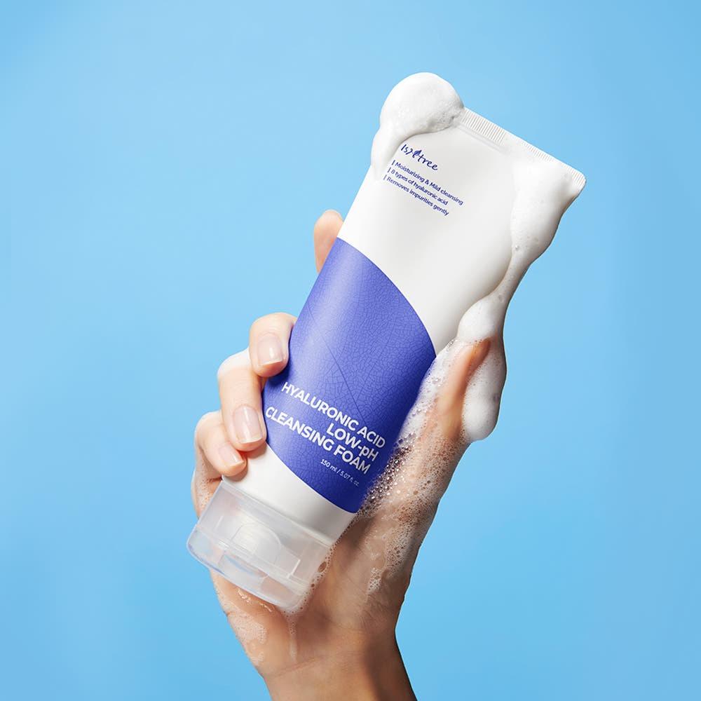 Isntree Hyaluronic Acid Low pH Cleansing Foam Mild Moisture Balancing 150ml