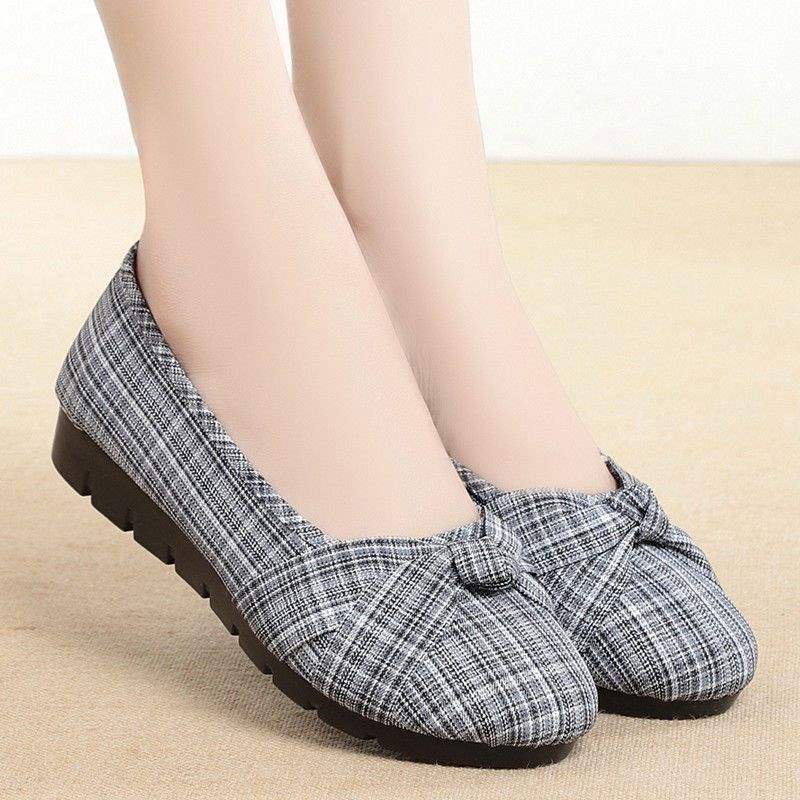 Spring cloth shoes single shoes middle-aged and elderly flat-soled shallow mouth mother shoes soft-soled work shoes 35