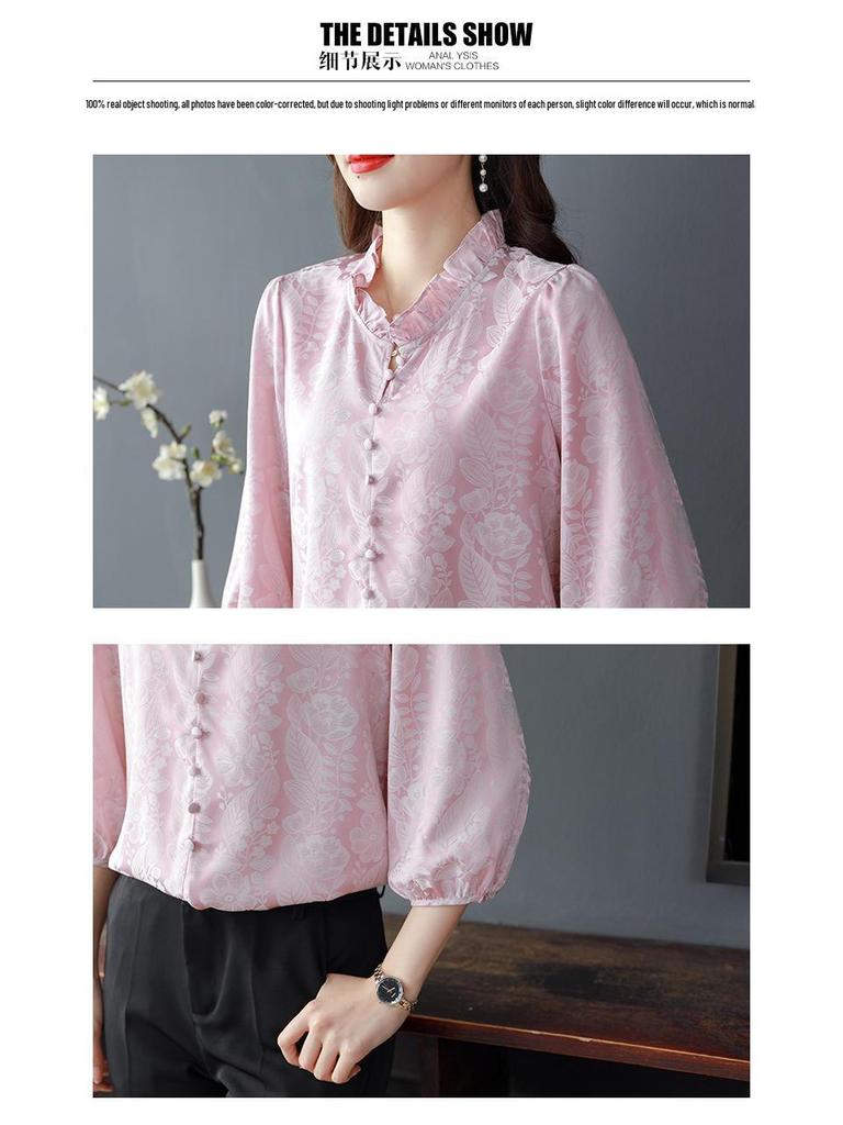 Dámský saténový top s tříčtvrtečním rukávem, volánovým výstřihem do V - francouzský styl, jarní kolekce, lichotivý střih