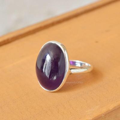 Amethist ring, handgemaakte ring, designer ring statement ring, geboortesteen ring, ovale ring, bezel ring, jubileum cadeau, partywear ring