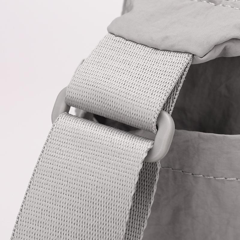 Multi-Pocket Nylon Messenger Bag with Zipper Closure Casual Crossbody Shoulder Purse for Men Daily Travel