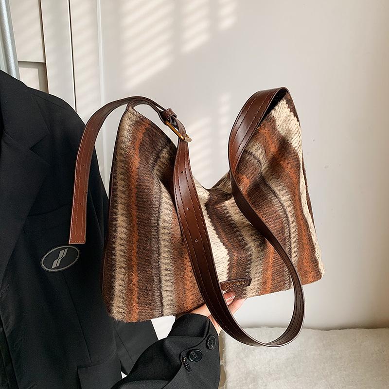 Fashion Casual Contrasting Tote Bag New Casual Versatile Large-capacity Shoulder Bag