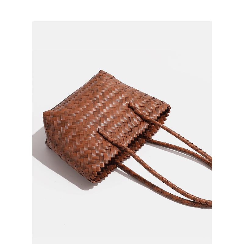 Summer beach vacation woven bag new woven bag handmade vegetable basket bag retro casual shoulder bag women