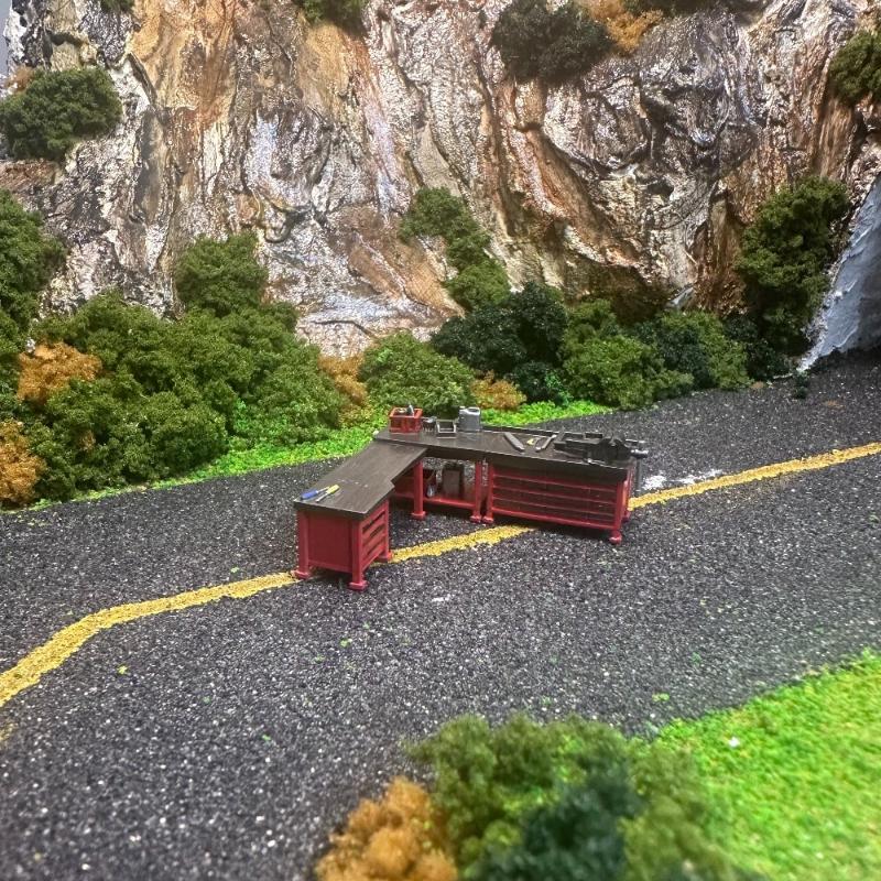 1/64 Model stołu warsztatowego do majsterkowania, scena garażowa, warsztat, rekwizyt do ekspozycji, scena stołu piaskowego, ozdoby, kolekcja, prezenty