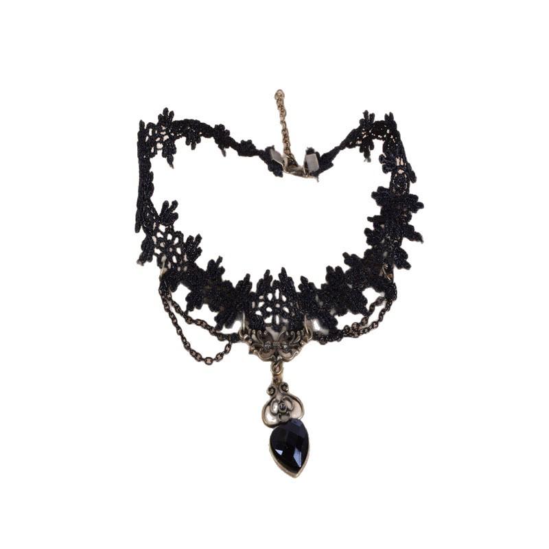 Adjustable Gothic Lace Heart Pendant Choker Necklace