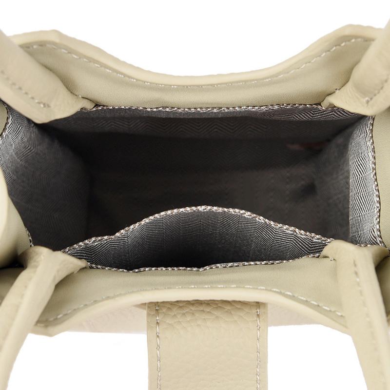 Leather women's bags, new trendy fashion handbags, high-end small bags, shoulder messenger bags, mobile phone bags.