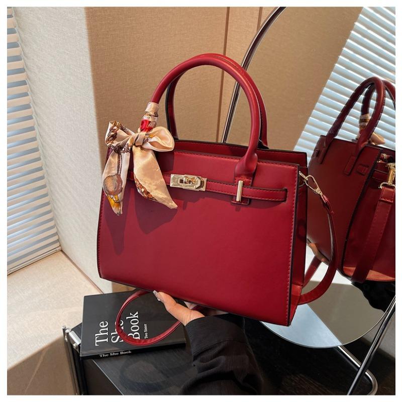 

Свадебная сумка Сумка большой вместимости Женщины обычно могут использовать красные конверты для переноски красных свадебных специальных женских сумок Свадебные сумки красный