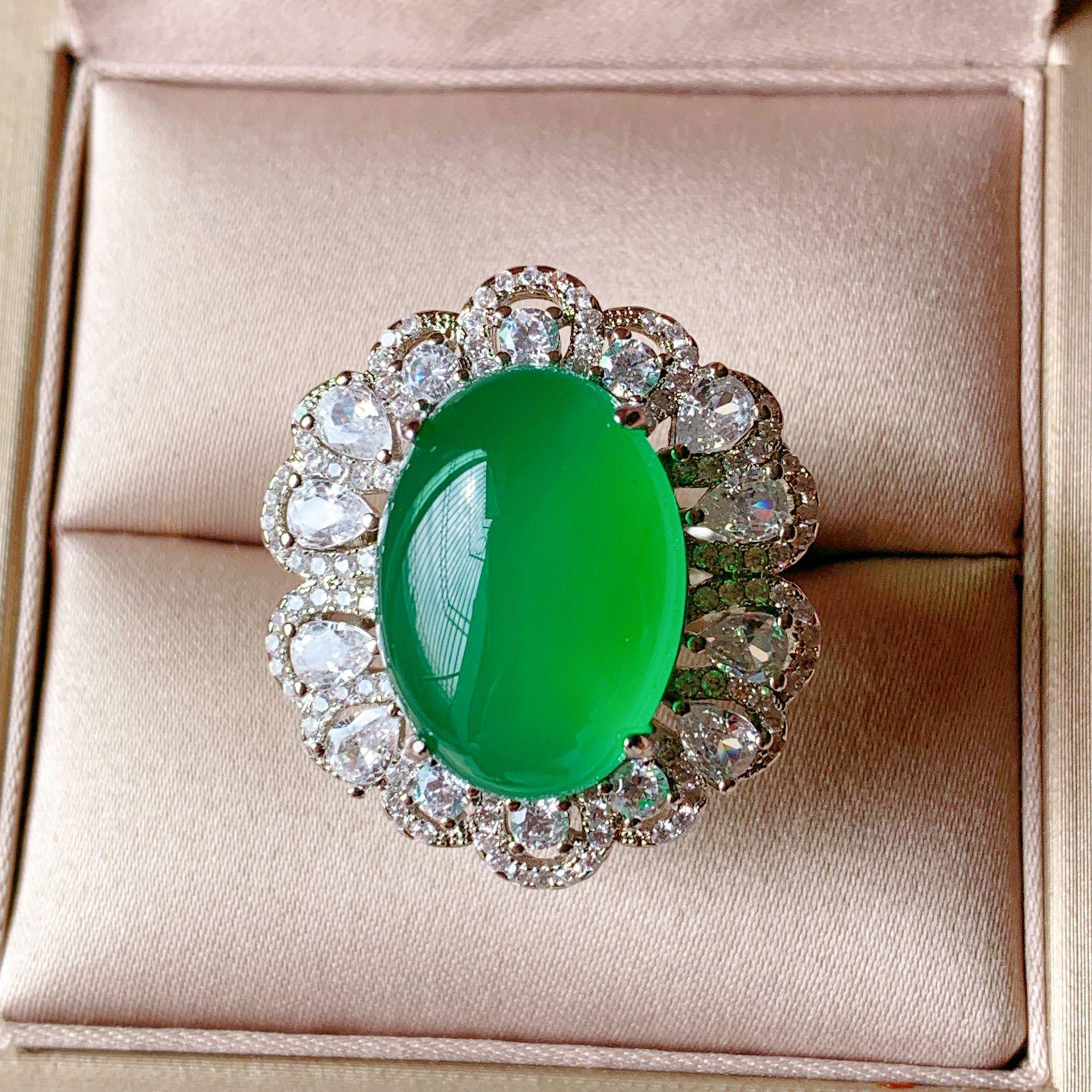 New European and American fashion chalcedony red corundum pendant ring oval set