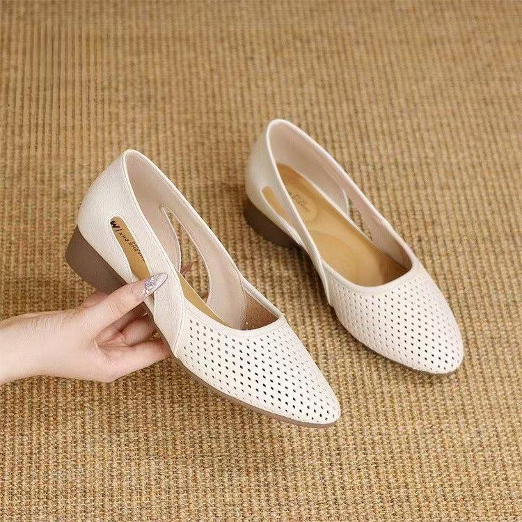 Spring and summer 2025 new sandals women's sandals shallow mouth non-slip hollow soft leather pointed head bag head hole shoes women
