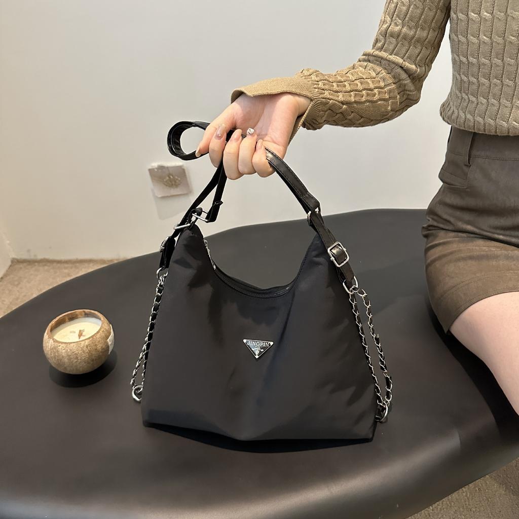 Black Travel Tote Bag for Women New Trendy and Fashionable Shoulder Bag Large Capacity Multi-purpose Crossbody Bucket Bag Backpack