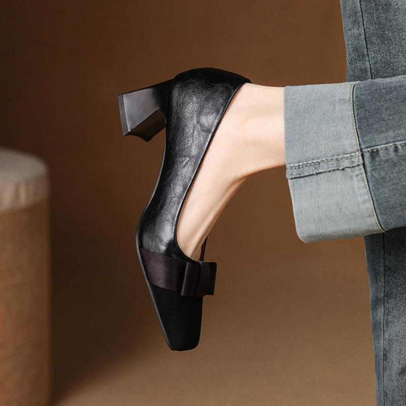 

New comfortable and casual small leather shoes women s rubber sole large size medium heel square head women s shoes square heel suede four-season sing 43